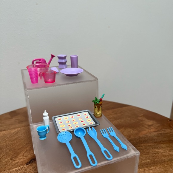Barbie Kitchen Accessories - Picture 3 of 3